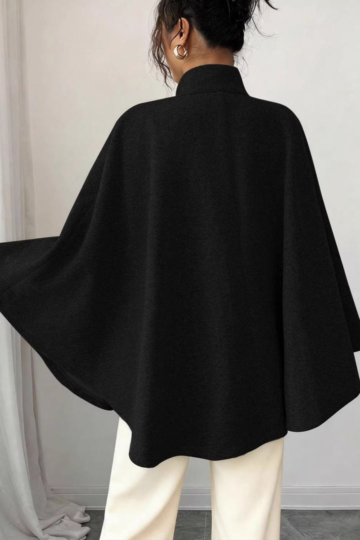 Detailansicht der Wolloptik und des eleganten Gürtels