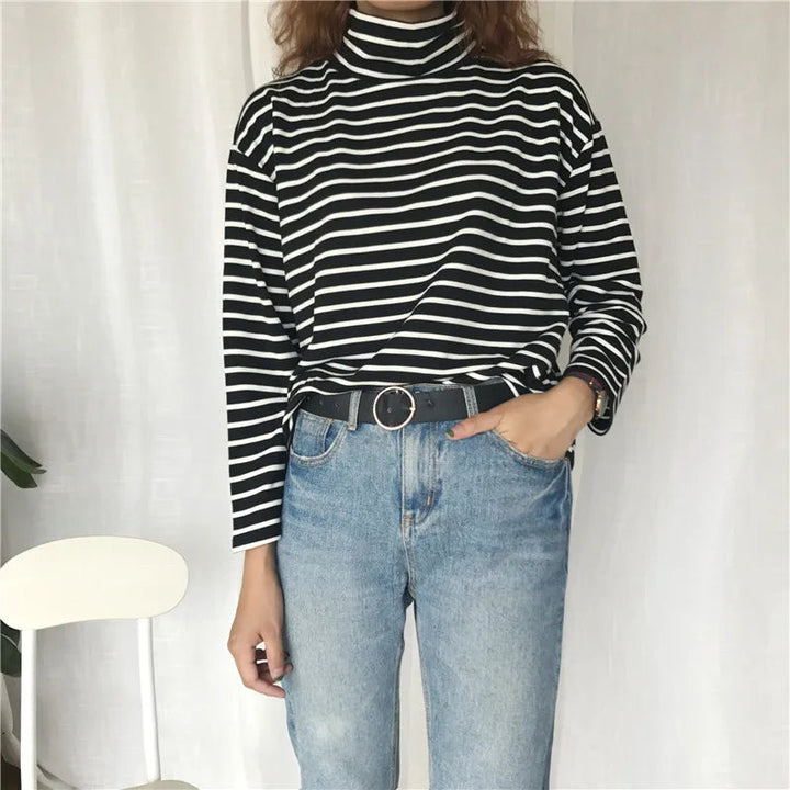 Damen locker sitzende gestreifte Rollkragenbluse, leichtgewichtige