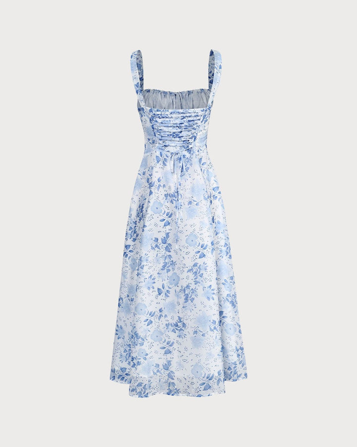 Blaues Midikleid mit Blumenmuster, eckigem Ausschnitt und gerafftem Design