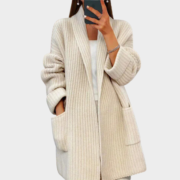 Gemütlicher gestrickter Wollcardigan-Pullover