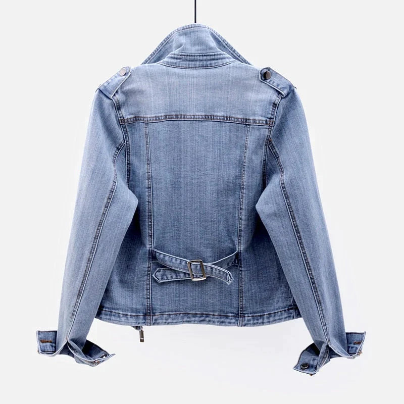Klassische Jeansjacke mit zeitlosem Fusionsstil