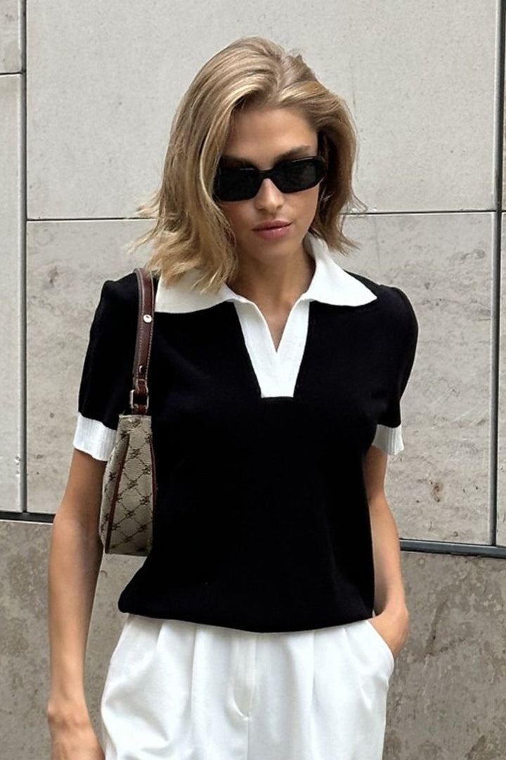 Seitliche Ansicht des Damen Polo-Strickpullovers