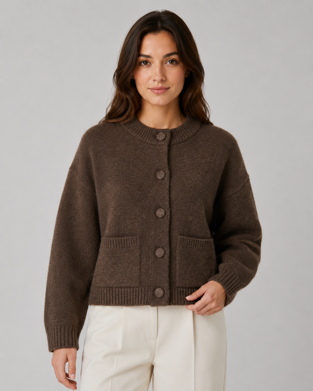Damen Cropped Cardigan aus grobem Strick mit Pattentaschen