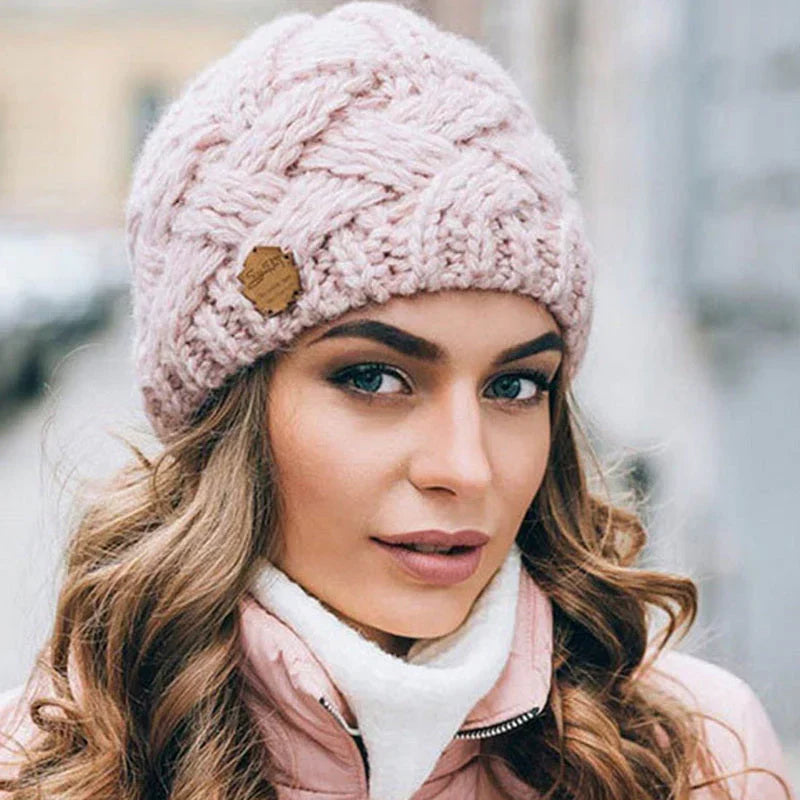 Detailansicht des elastischen Bündchens der Strickmütze
