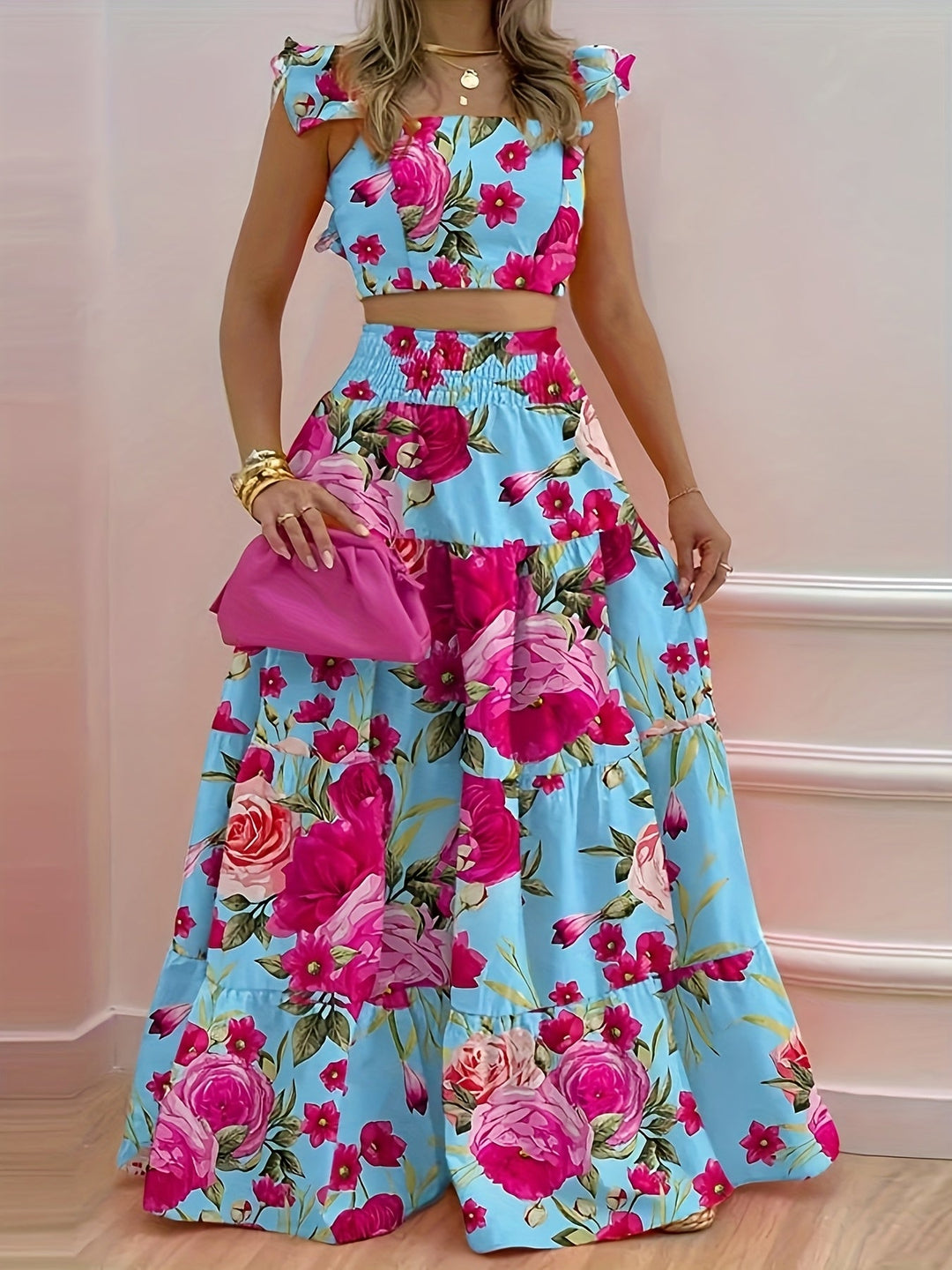 Set aus Bustier-Top mit Blumenrüschen und ausgestelltem Maxirock