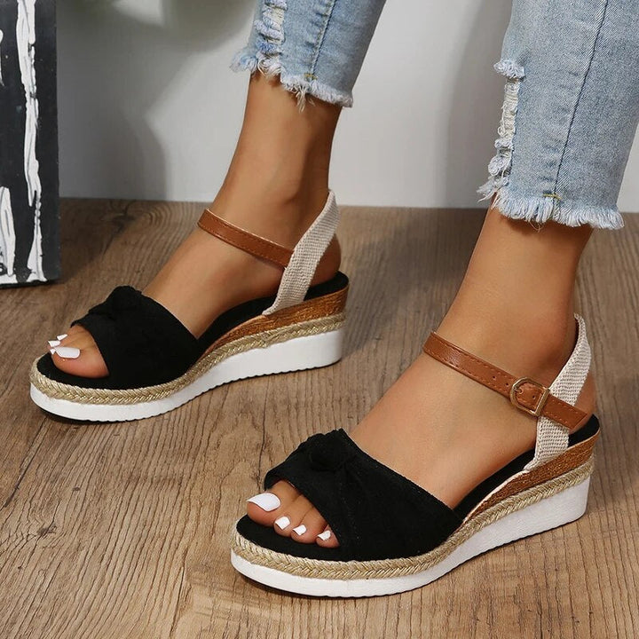 Modische Damensandalen