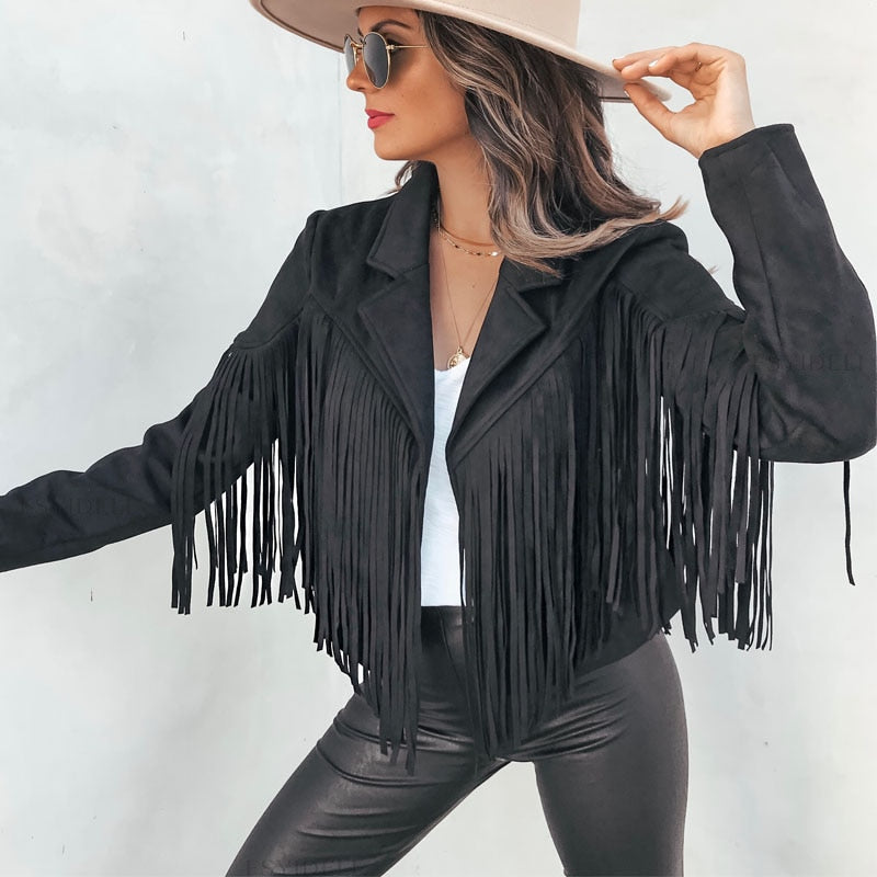 Damen-Fransenjacke im Boho-Stil als modisches Statement-Piece