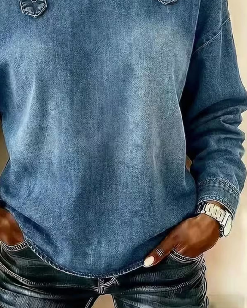 Detailansicht der Metallknöpfe und Cut-Out Schultern der Jeansbluse