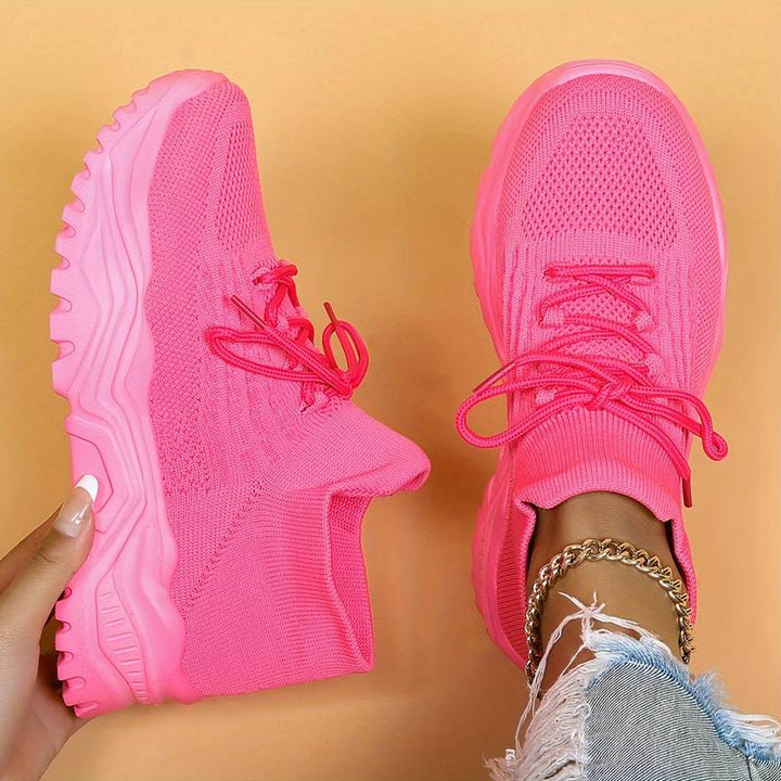 Bequeme orthopädische Schuhe mit zusätzlicher Fußunterstützung