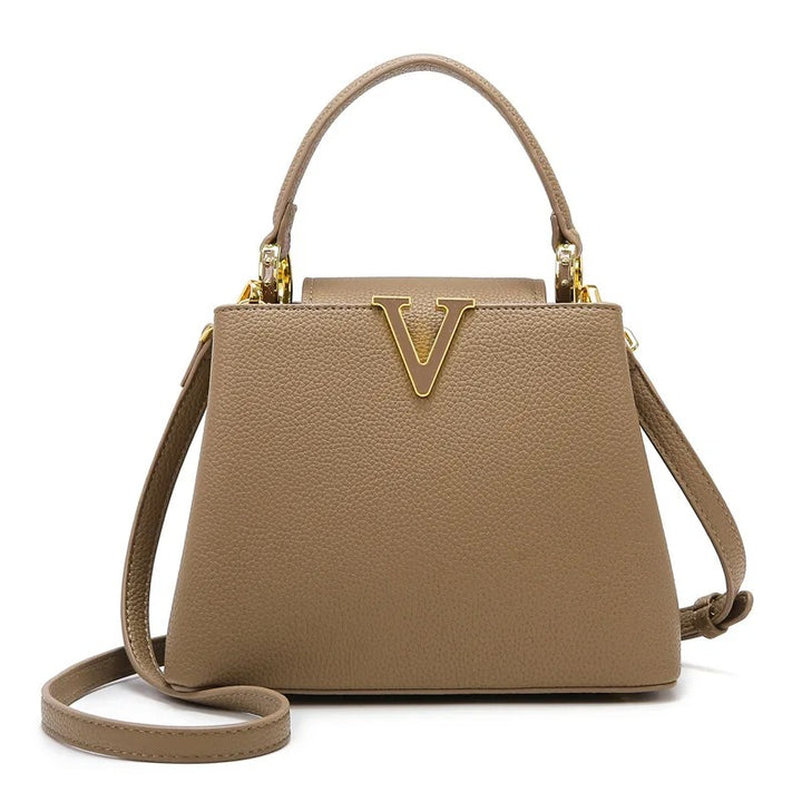 Helviora® | Strukturierte Handtasche mit goldfarbenem V-Detail