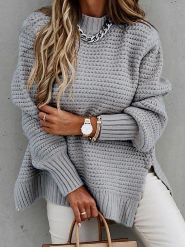 Cozy knit sweater with an elegant fit 