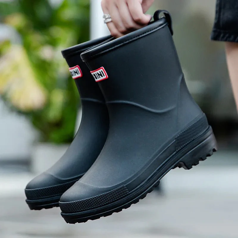 Bequeme Gummistiefel für nasse Wege und kaltes Wetter