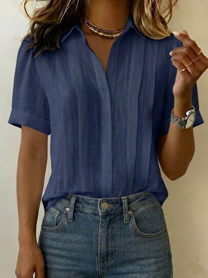 Damenbluse im eleganten Alltagslook mit kurzen Ärmeln und V-Ausschnitt