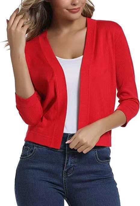 Women's Short Cardigan with Three-Quarter Sleeves