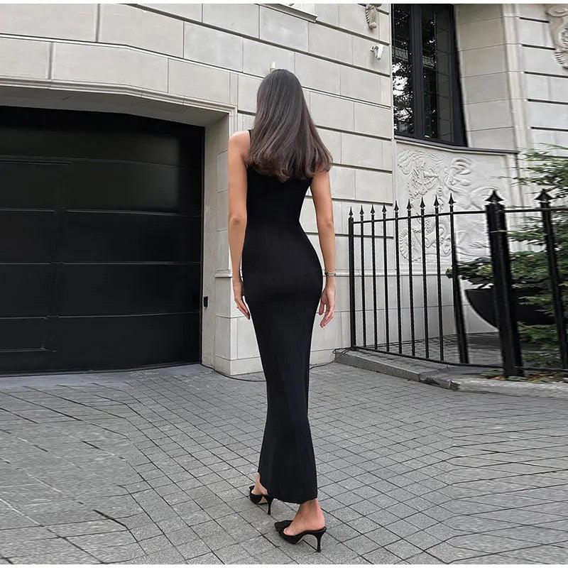 Weiches gestricktes, geripptes Bodycon-Midikleid