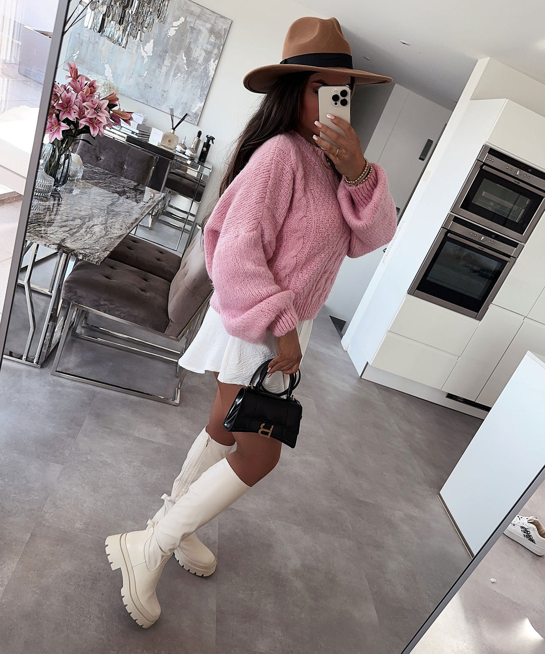 Eleganter weißer Rock