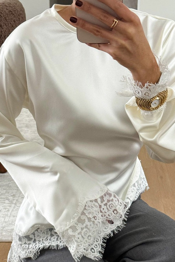 Damenbluse Mit Spitzeneinsatz Und Volantärmeln