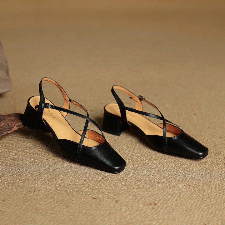 Damen Pumps mit eckiger Spitze und Blockabsatz in Produktdarstellung