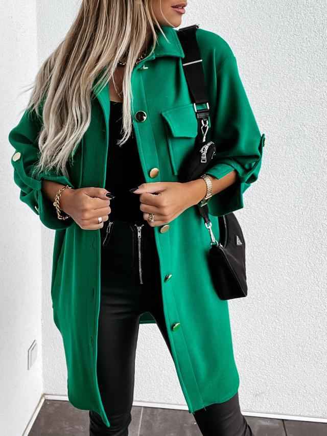 Bequeme lange Hemdjacke mit Knöpfen, Wollkragen und Revers