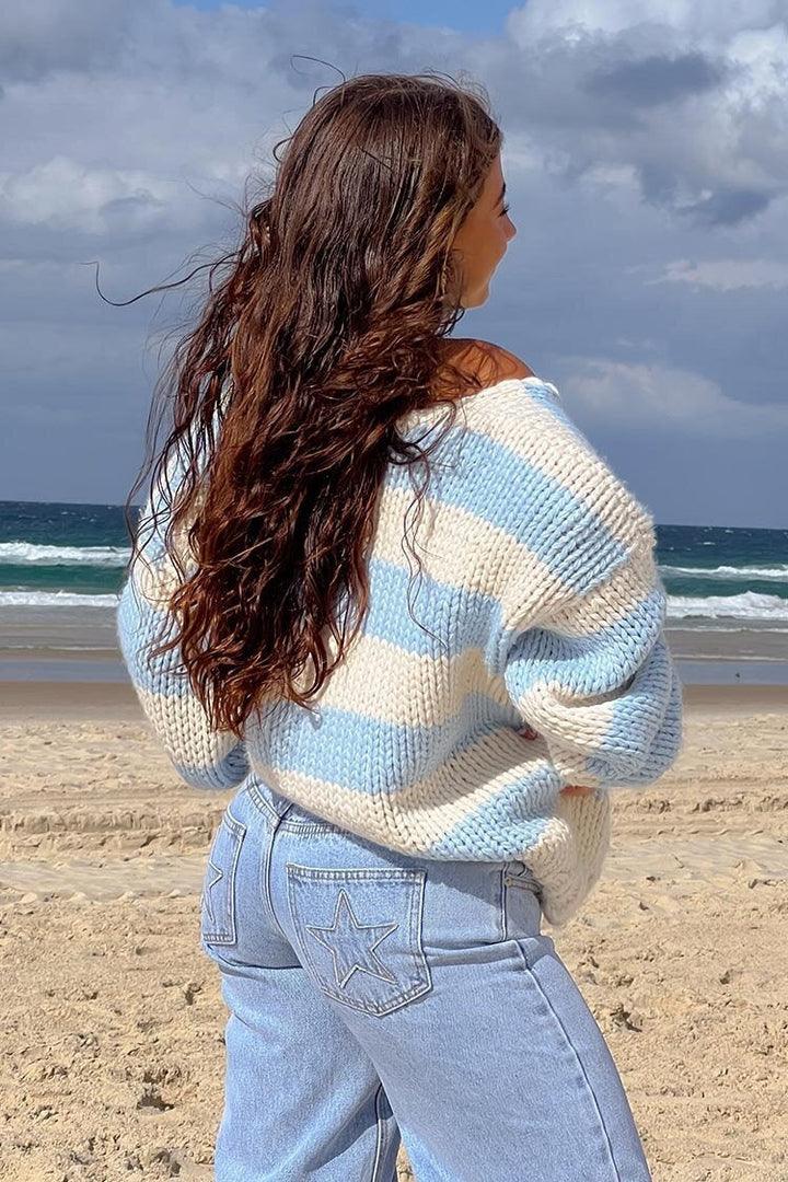 Gemütlicher Schulterfreier Gestreifter Strickpullover für Herbstlagen