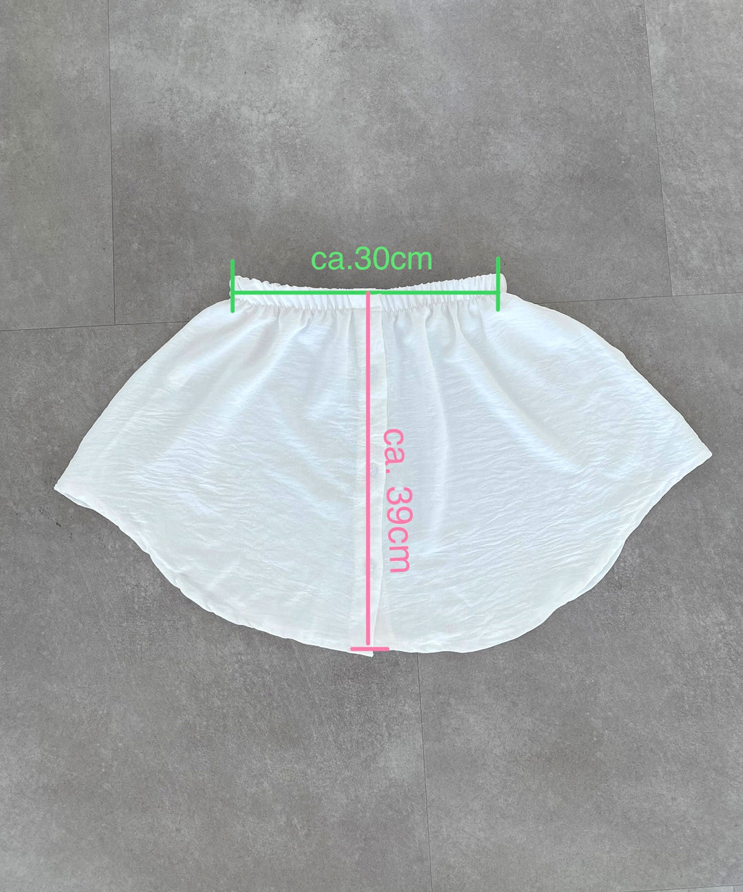 Eleganter weißer Rock