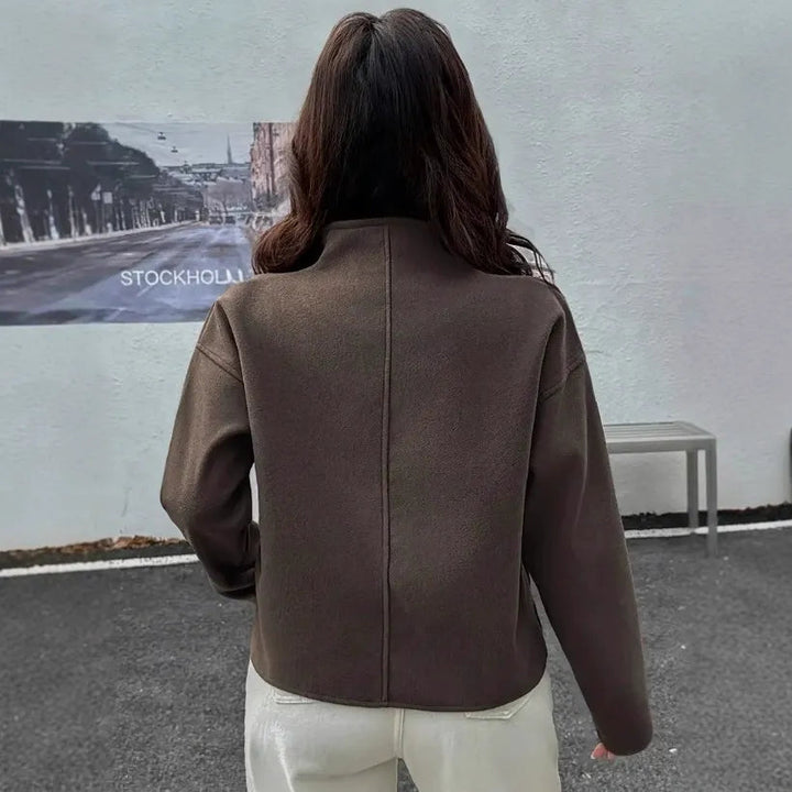 Legere kurze Jacke mit Stehkragen und Reißverschlussverschluss