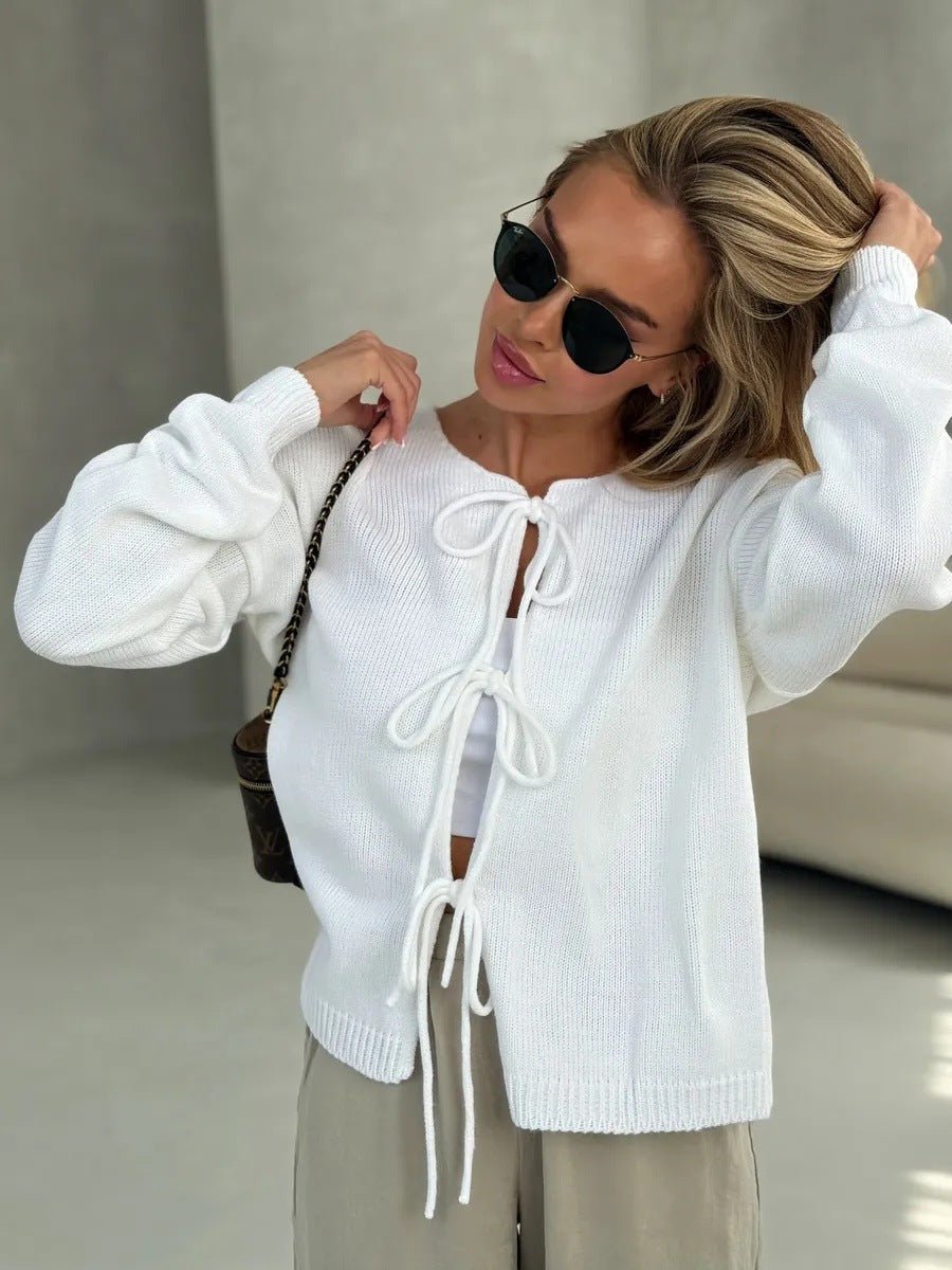 Schicker Kurzstrickjacke mit Schnürung