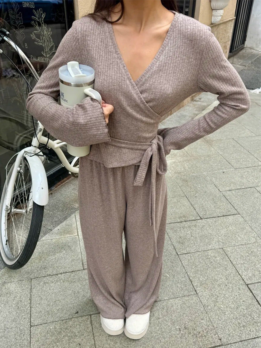 Graues geripptes Strick-Crop-Top und Hose mit weitem Bein Set