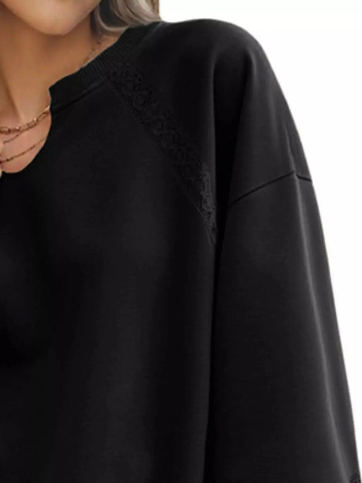 Gemütliches Sweatshirt mit Spitzenbesatz für lässig-schicke Looks