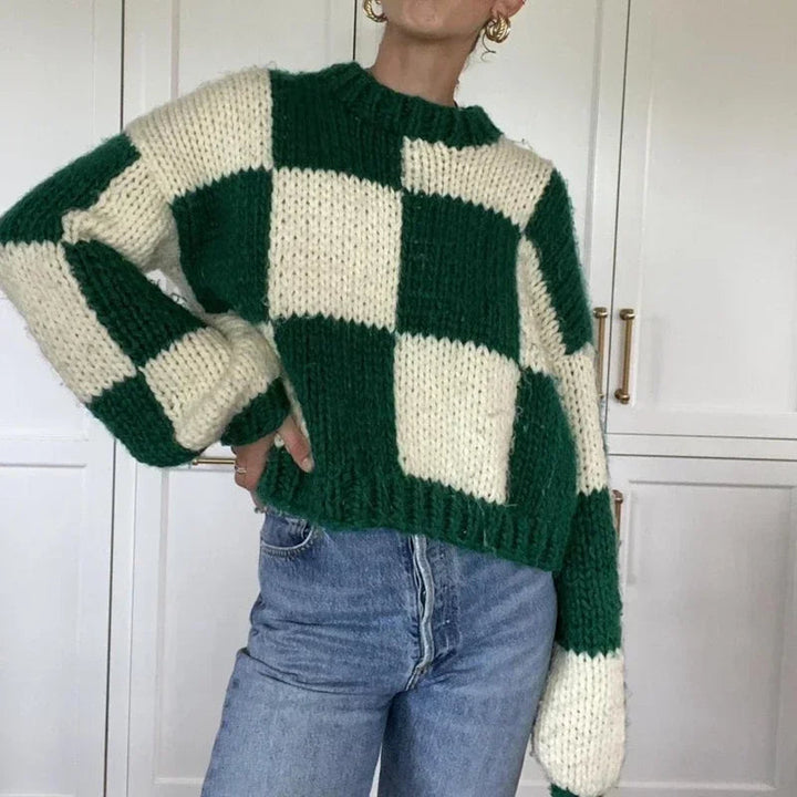 Gemütlicher karierter kurzer Pullover
