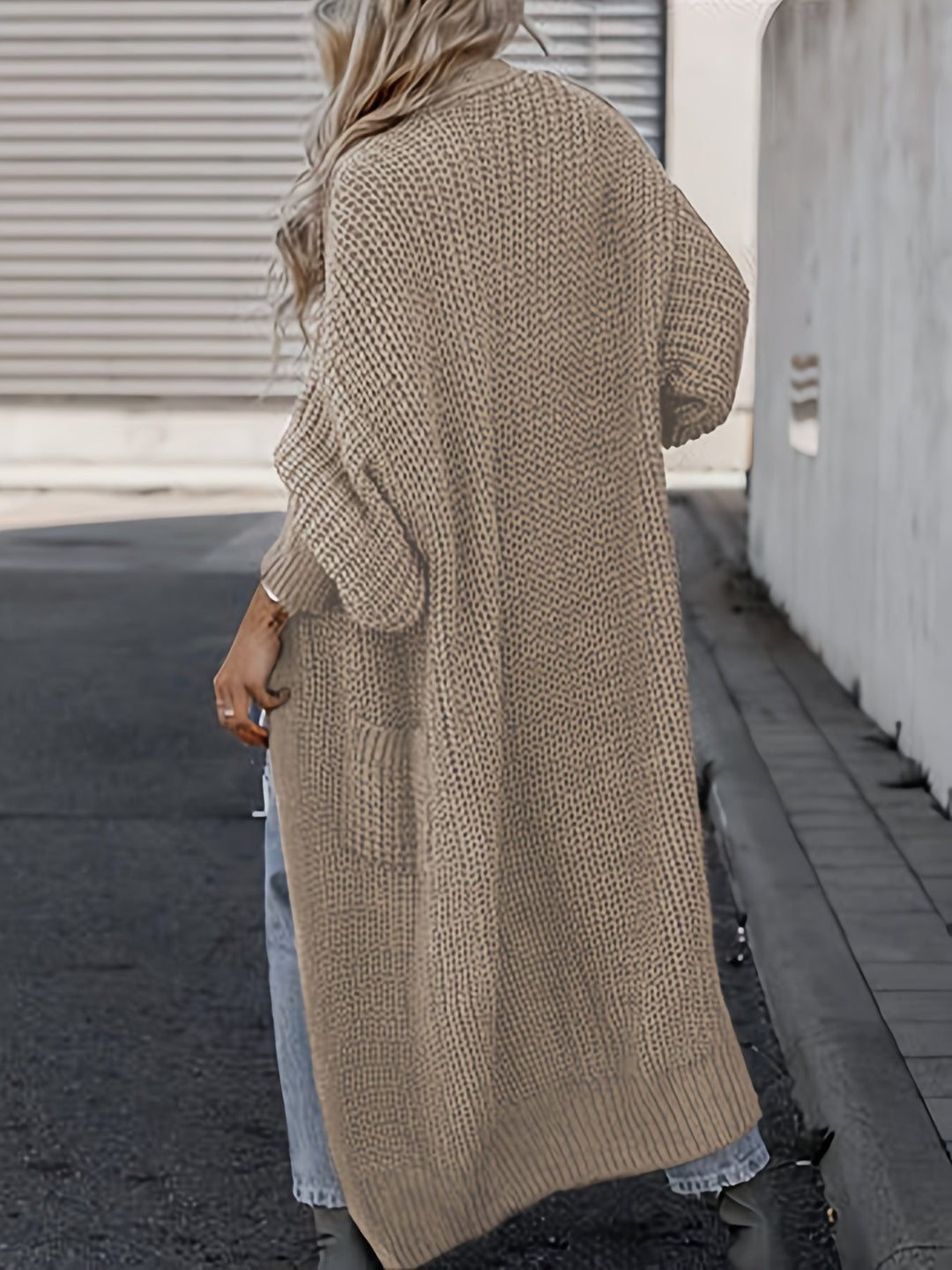 Damen-Cardigan mit langen Ärmeln von vorne
