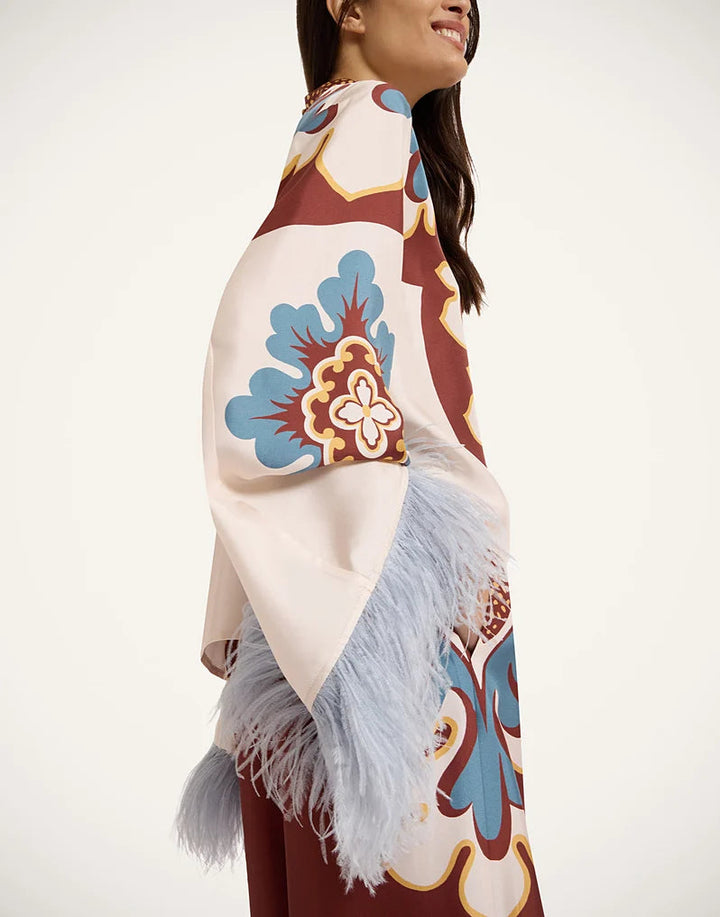 Boho-Spitzen-Top mit Glockenärmeln und hohem Kragen