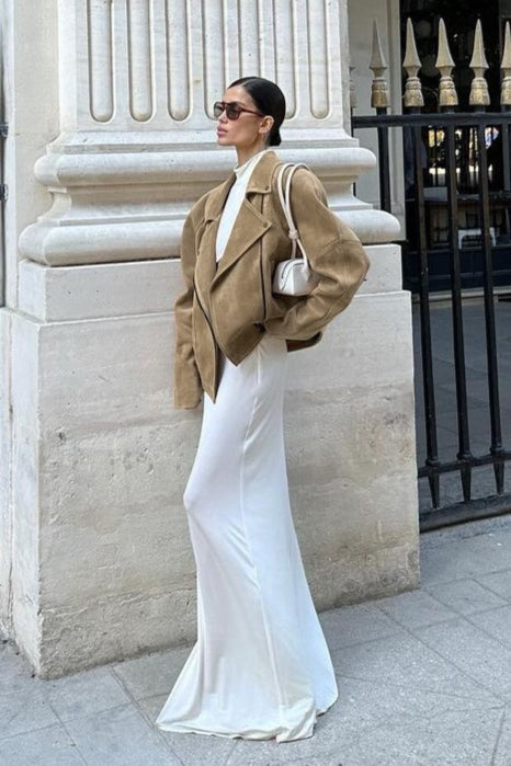 Rückansicht der Damen Wildlederjacke im Relaxed Fit