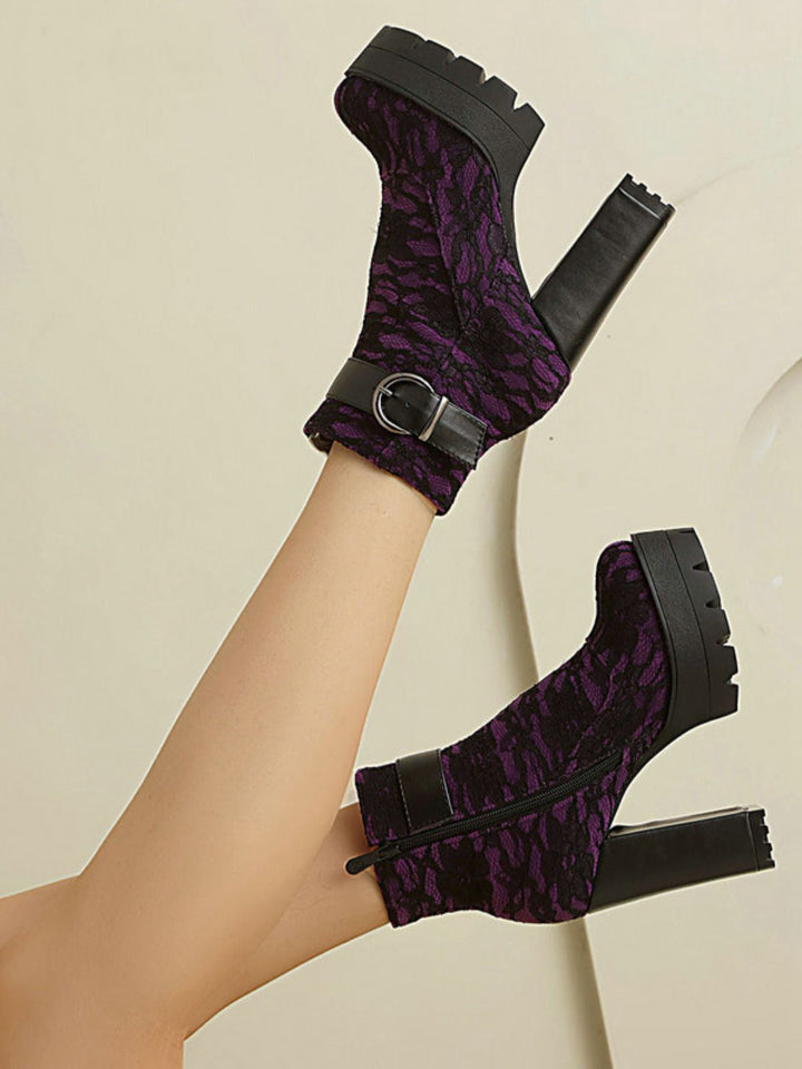 Vintage Spitzen-Plateau-Stiefeletten mit klobigen Absätzen