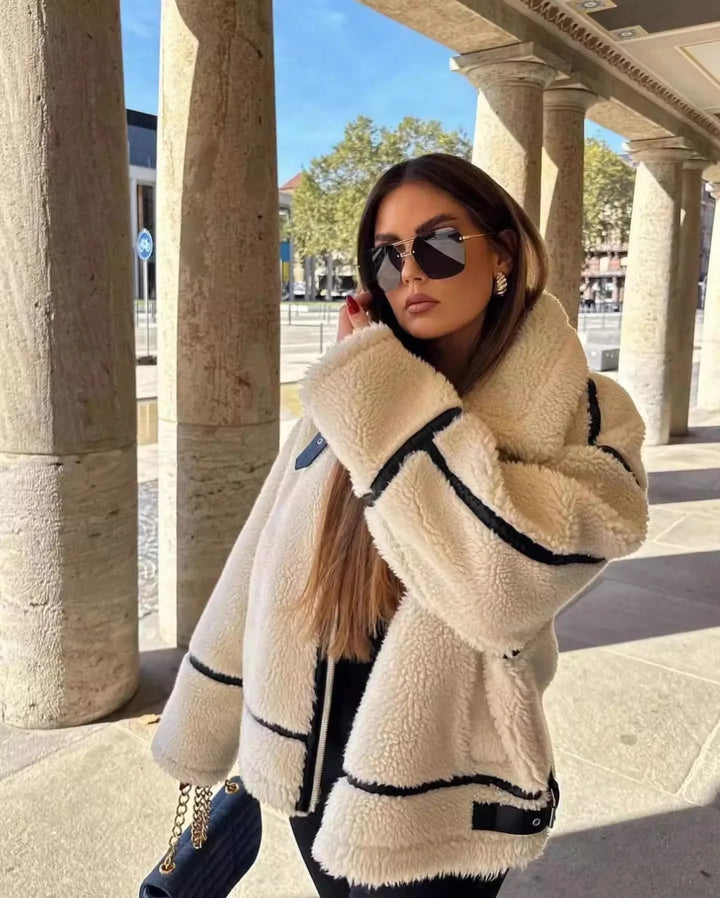 Damen-Teddyjacke als weiche und warme Übergangsjacke