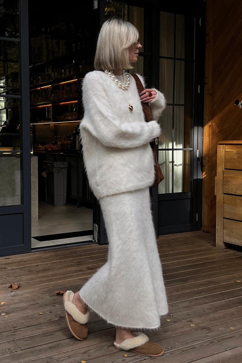 Damen-Strickset in einer stilvollen Outfit-Kombination für den Alltag
