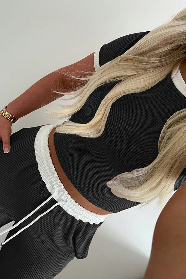 Legeres zweiteiliges Set mit Rundhalsausschnitt und Hose mit elastischem Bund