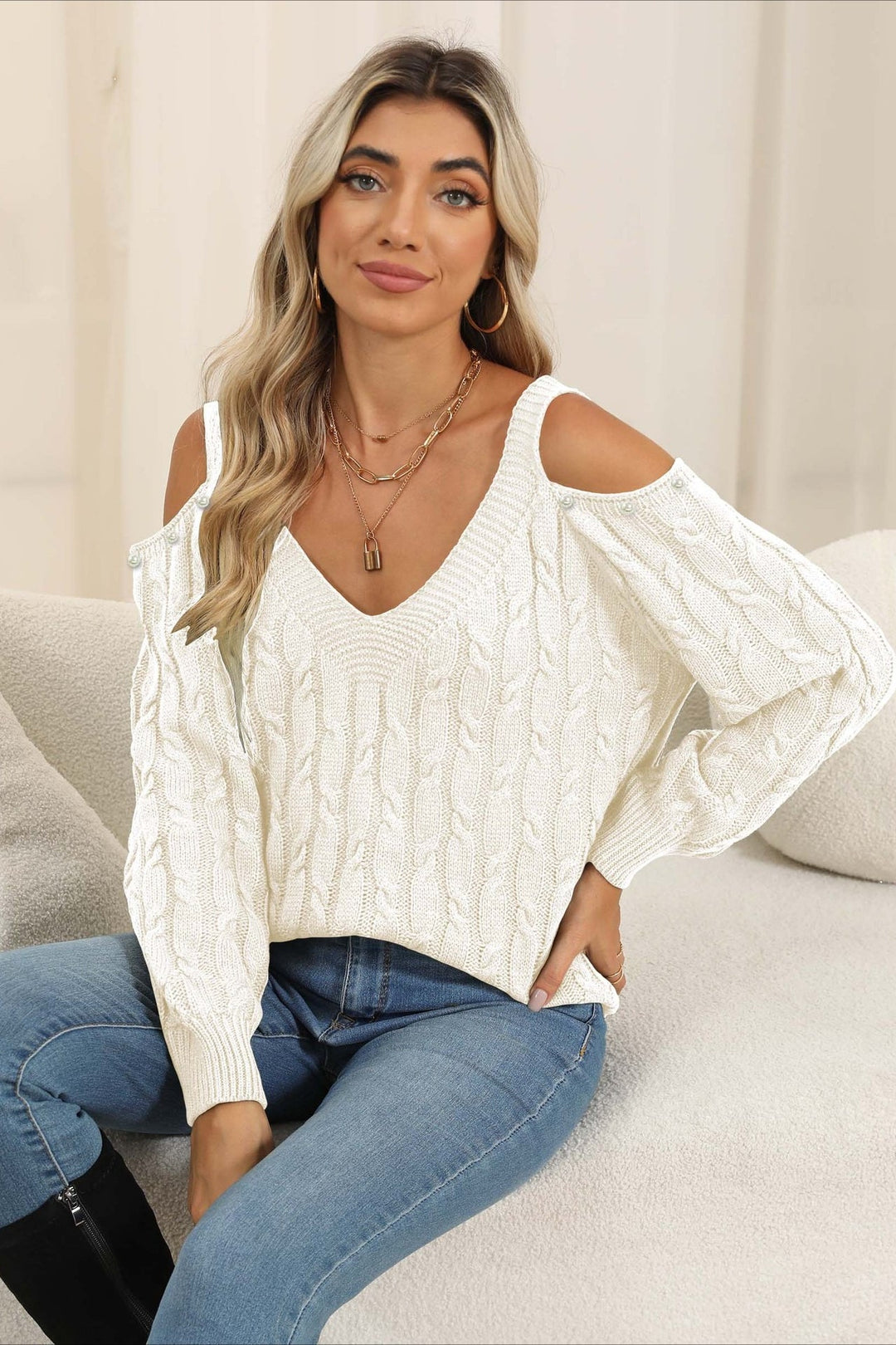 Damenpullover im Off-Shoulder-Stil mit langen Ärmeln und weichem Fall