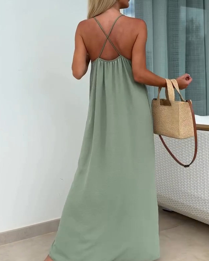 Elegantes sommerliches Damenkleid mit Spaghettiträgern in Nahaufnahme