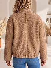 Damenjacke aus Sherpa-Material für warme Alltagslooks