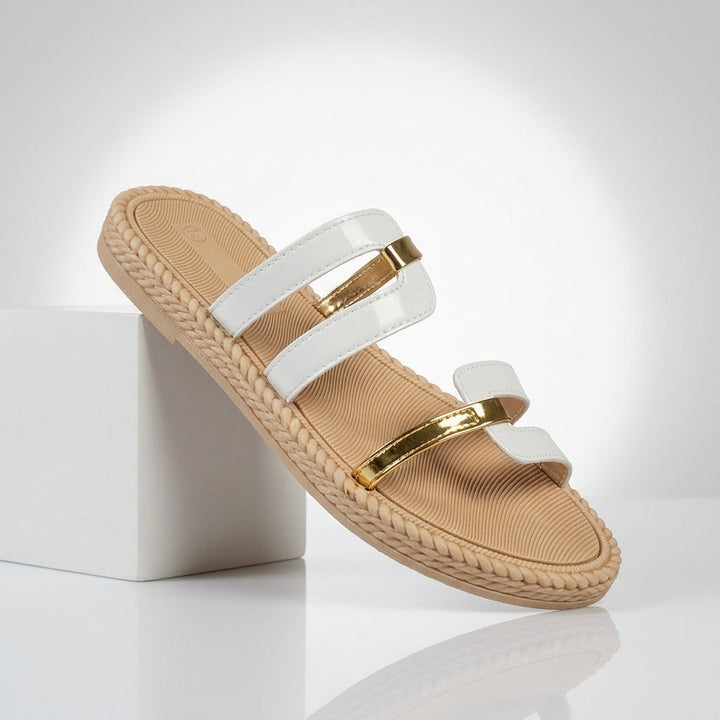 Damen-Sandalen im Slide Stil mit offener Zehenpartie, schräg von vorn
