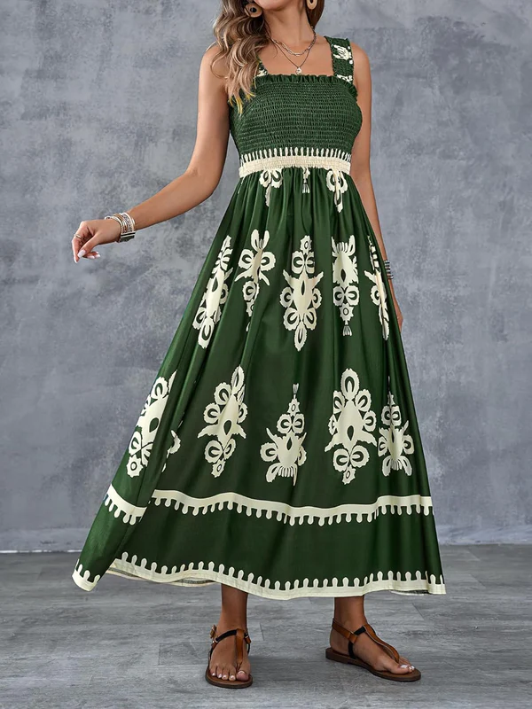 Maxikleid mit geometrischem Print und Smok-Einsatz