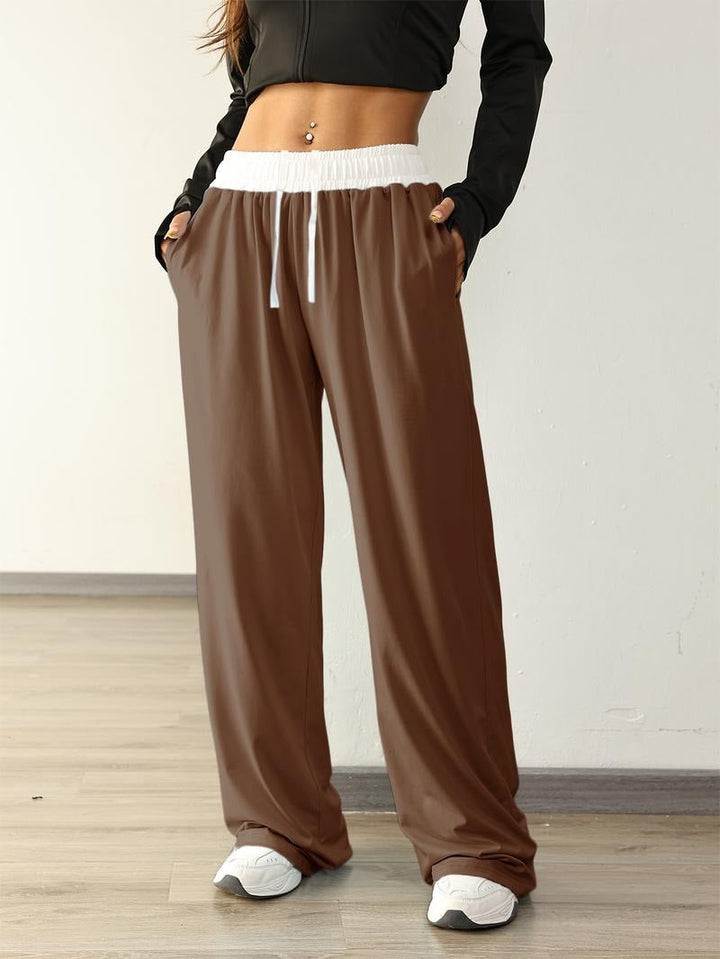 Seitenansicht der Damen-Sweatpants mit Tunnelzug und lockerem Schnitt