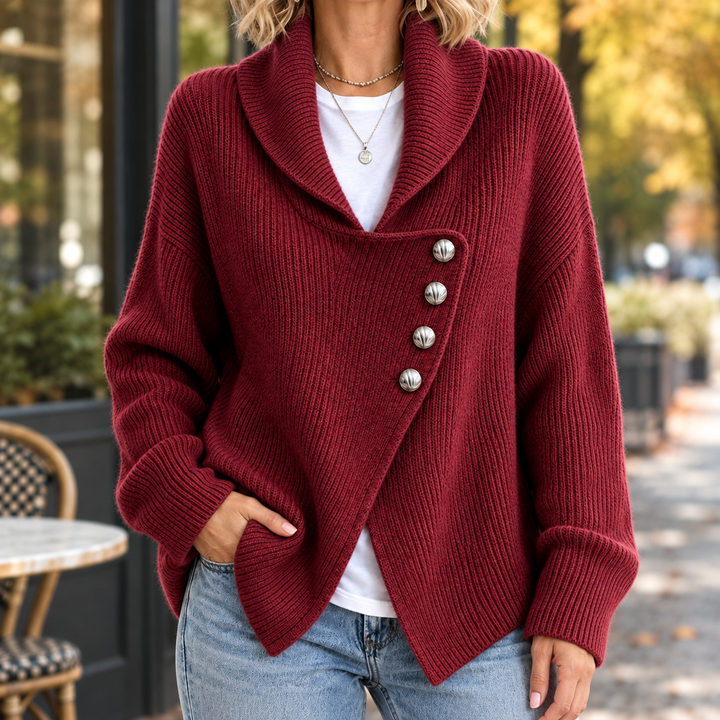 Seitliche Ansicht des Damen-Strickcardigans mit asymmetrischem Schnitt