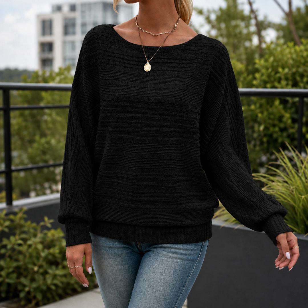 Rückansicht des Damen-Rippstrickpullovers aus geripptem Strick
