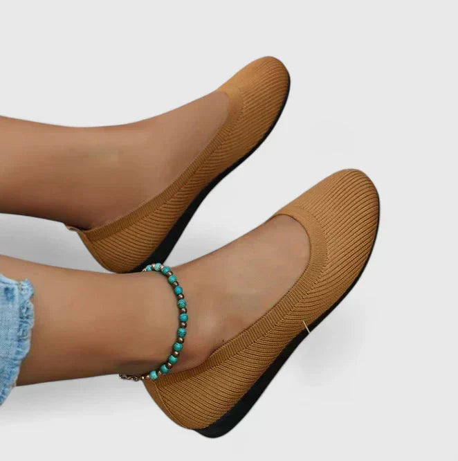 Damen Slip-On Loafer in Seitenprofil