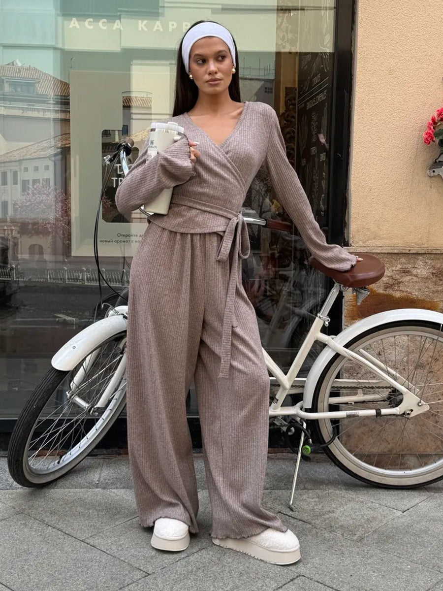 Graues geripptes Strick-Crop-Top und Hose mit weitem Bein Set