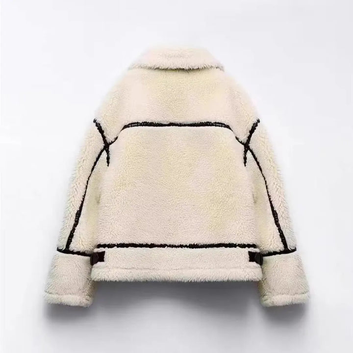 Damen-Teddyjacke als gemütliche Jacke für kühle Tage