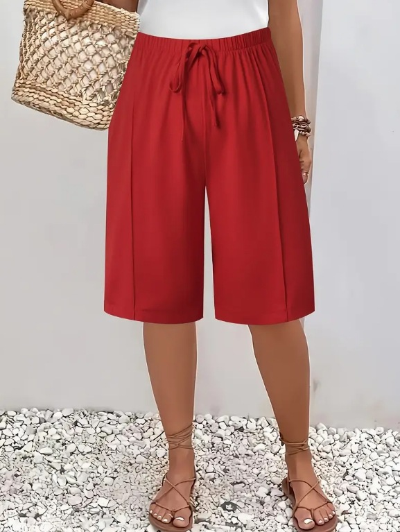 Damen Shorts für Sommer und Freizeit in stilvoller Darstellung