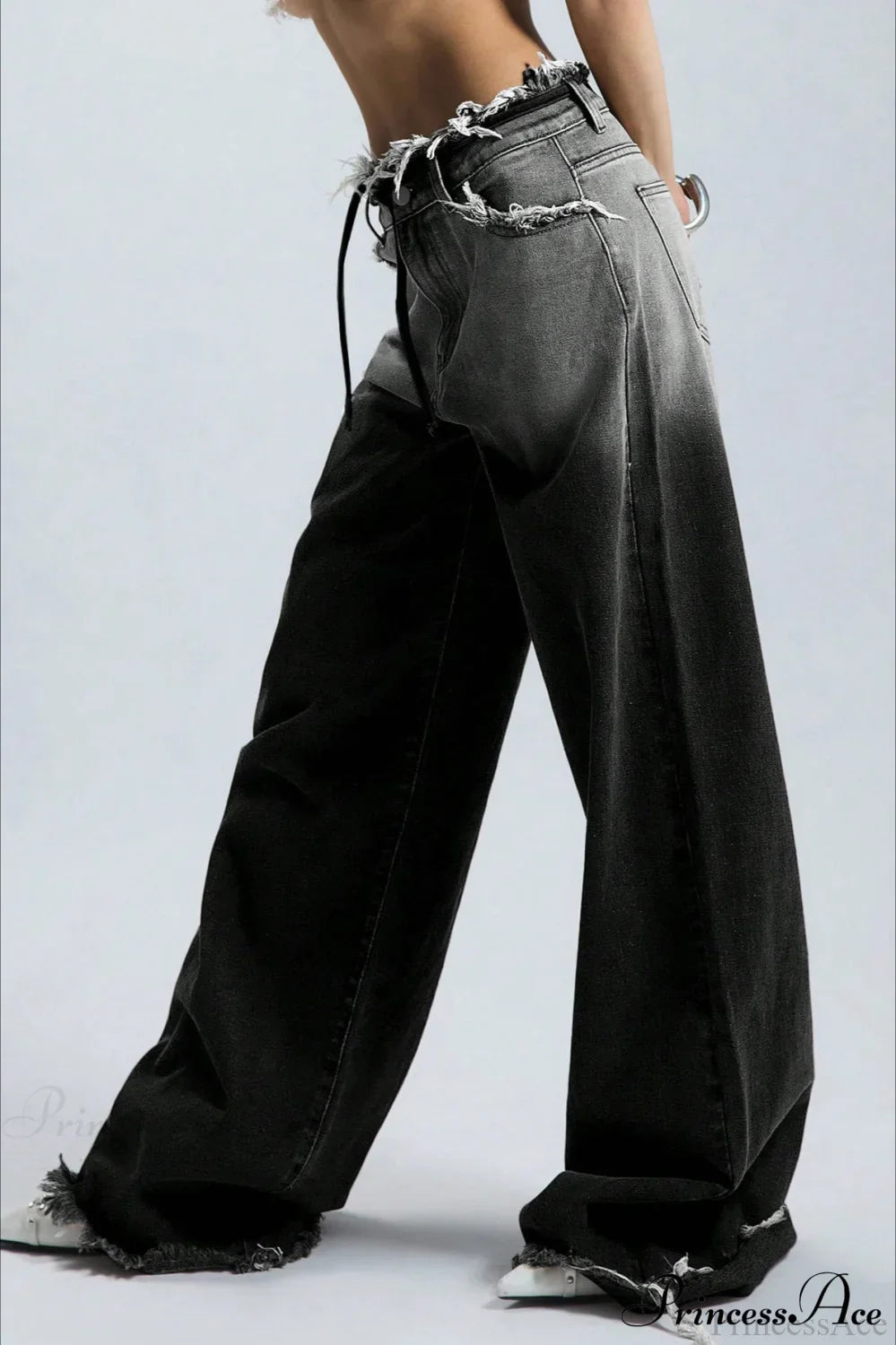 Damenjeans mit fransigem Bund und weitem Bein im Retro-Stil